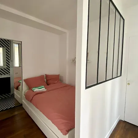 Montmartre Sacre Coeur Apartment