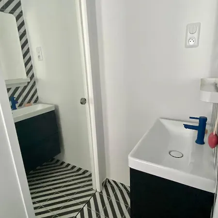 Montmartre Sacre Coeur Apartment